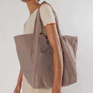Baggu Cloud Tote in Taupe, like new!